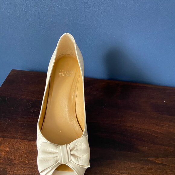 Shoes - Picture 1 of 7